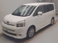 2007 Toyota Voxy