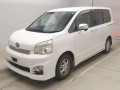 2013 Toyota Voxy
