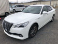2013 Toyota Crown Hybrid