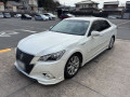 2013 Toyota Crown Hybrid