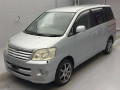 2003 Toyota Noah