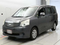 2013 Toyota Noah