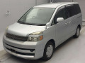 2007 Toyota Voxy