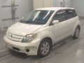 2003 Toyota IST