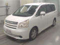 2007 Toyota Noah