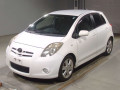2005 Toyota Vitz
