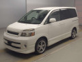 2005 Toyota Voxy