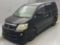 2005 Toyota Noah
