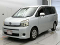 2010 Toyota Voxy