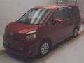 2007 Toyota Voxy