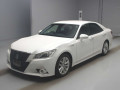 2013 Toyota Crown Hybrid
