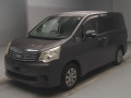 2013 Toyota Noah