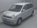 2005 Toyota Sienta