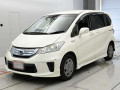 2013 Honda Freed hybrid