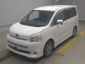 2009 Toyota Voxy