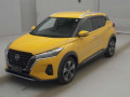2021 Nissan KIX