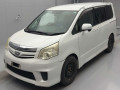 2010 Toyota Noah
