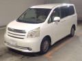 2009 Toyota Noah