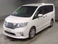 2013 Nissan Serena