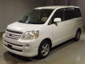 2005 Toyota Noah