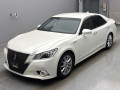 2015 Toyota Crown Hybrid
