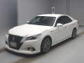 2014 Toyota Crown Hybrid
