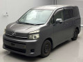 2013 Toyota Voxy