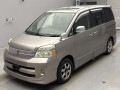 2006 Toyota Voxy