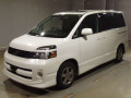 2005 Toyota Voxy