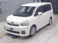 2011 Toyota Voxy