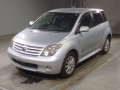 2005 Toyota IST