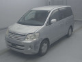 2004 Toyota Noah