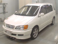 2000 Toyota Ipsum