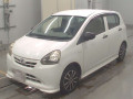 2013 Daihatsu Mira e:S