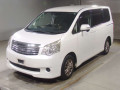 2013 Toyota Noah