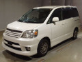 2003 Toyota Noah