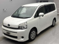 2011 Toyota Voxy