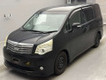 2010 Toyota Noah