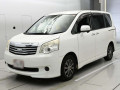 2011 Toyota Noah