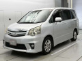 2010 Toyota Noah