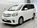 2013 Toyota Noah