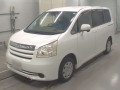 2007 Toyota Noah