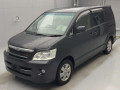 2003 Toyota Noah