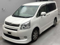 2010 Toyota Noah