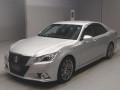 2013 Toyota Crown Hybrid