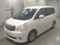 2011 Toyota Noah