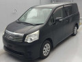 2013 Toyota Noah