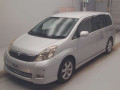 2005 Toyota Isis