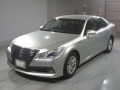 2013 Toyota Crown Hybrid