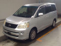2006 Toyota Noah